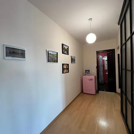 Center 2